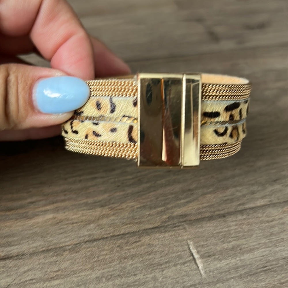 Leopard gold and tan bracelet excellent condition